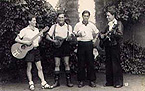 Kölner "Navajos" um 1936/37 mit Gitarren und Mandoline